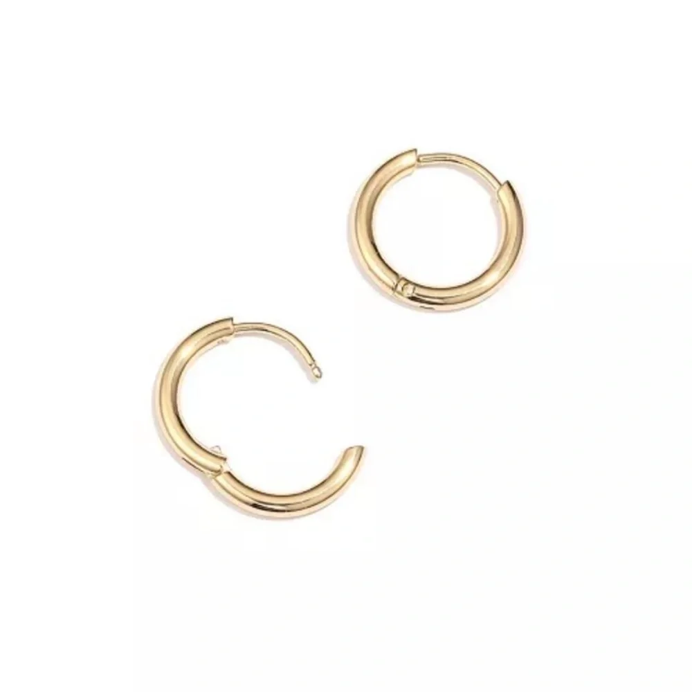 Unwritten interchangeable multicolor glass earrings set